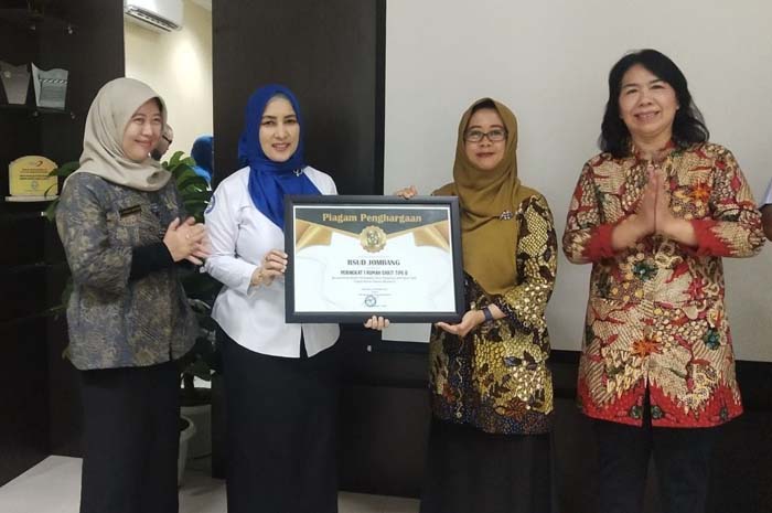 Direktur RSUD Jombang DR dr Ma