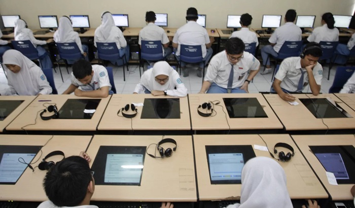 Ilustrasi siswa di jenjang SMA.
