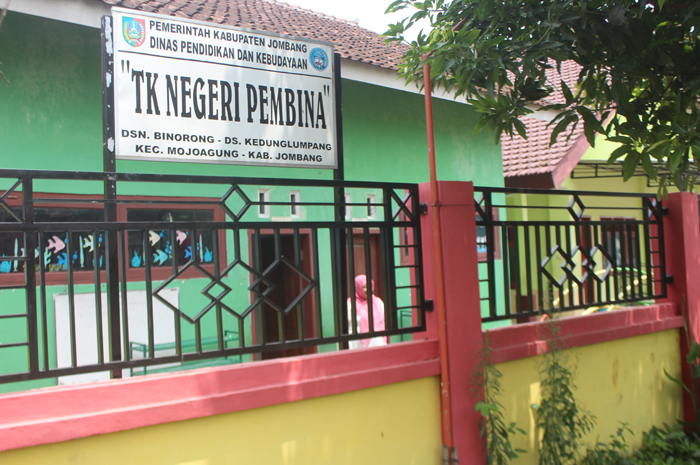 SERING BANJIR: TK Negeri Pembina Mojoagung jadi langganan banjir saat musim hujan tiba.