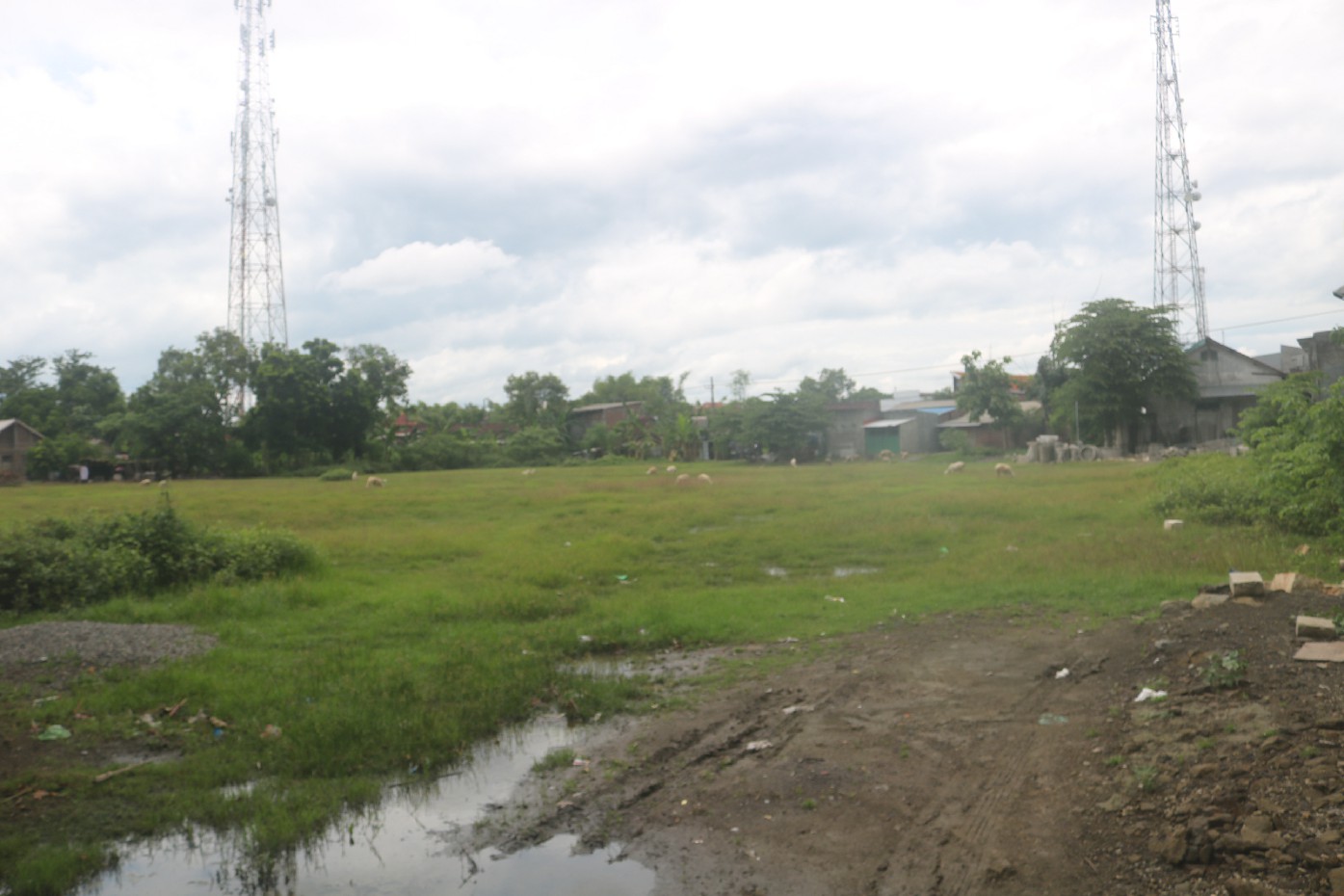 DISEWA PEMKAB: Lapangan Bawangan di Desa Losari, Kecamatan Ploso, bakal dijadikan tempat relokasi bagi pedagang Pasar Ploso yang terdampak proyek revitalisasi.