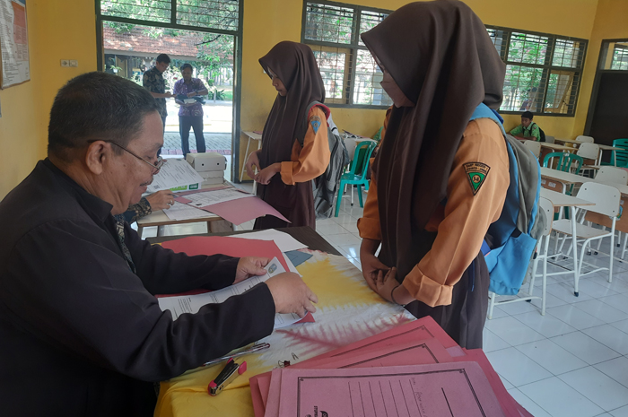 OFFLINE: Daftar ulang PPDB di SMKN 3 Jombang 2023.