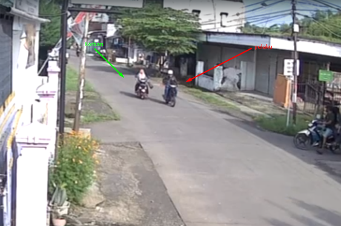 TKP: Aksi jambret di Kecamatan Ploso, Jombang terekam CCTV.