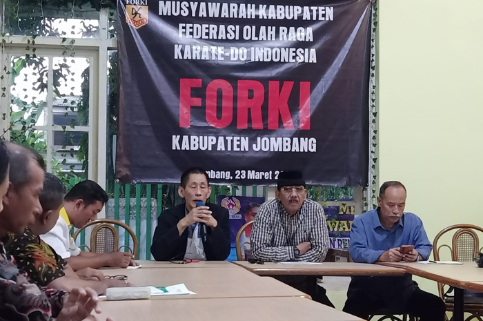 SERIUS: Suasana Muskab Forki Jombang  di Rindang Asri, Sabtu (23/3).