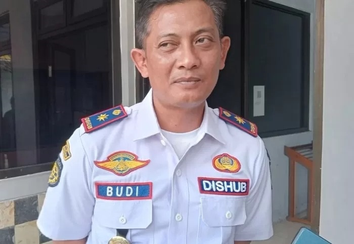 BERI PENJELASAN: Kepala Dinas Perhubungan Budi Winarno memberi penjelasan terkait antisipasi macet saat momentum Lebaran.