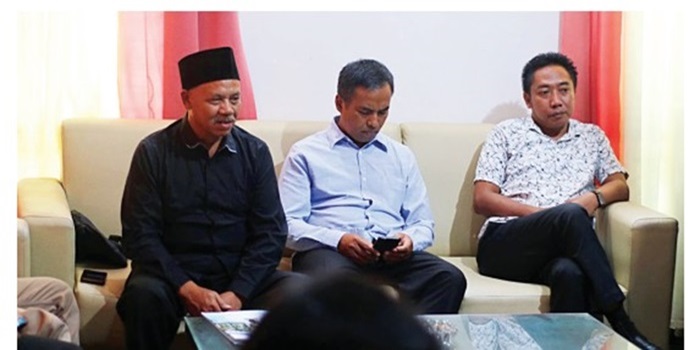 SINERGI: Rombongan anggota DPRD Kabupaten Magetan saat kunker ke kantor DPRD Jombang (15/4).