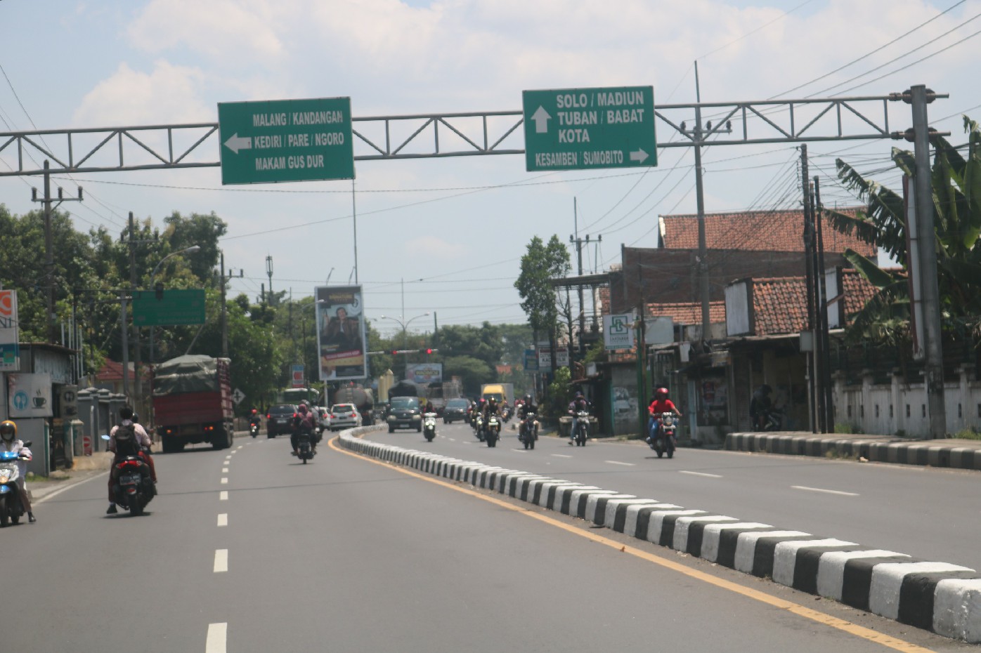 DIHIBAHKAN: Jalan nasional di Kecamatan Mojoagung yang bakal dihibahkan ke Pemkab Jombang.