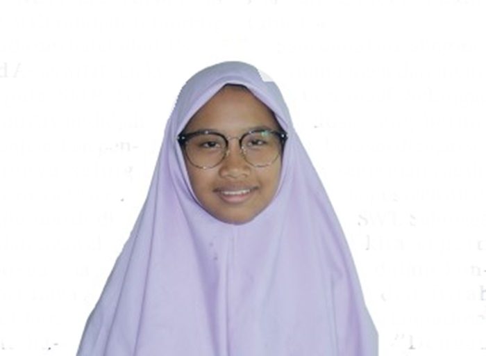 Kifayatuna Badiatul Baroroh, kelas 7 SMP Terpadu Al Chodidjah Tebuireng, Jombang