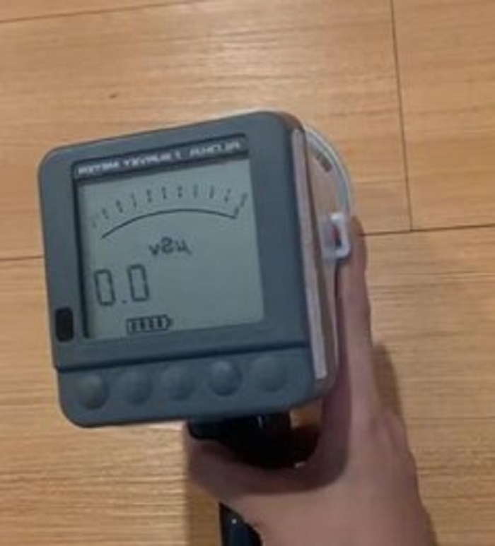 Gambar surveymeter alat untuk mengukur dosis radiasi area