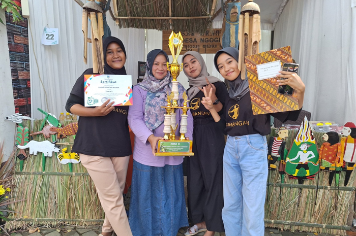 JUARA: Pasar Brantas besutan warga Desa Ngogri, Kecamatan Megaluh, dalam Jombang Eco Creative Tahun 2024.