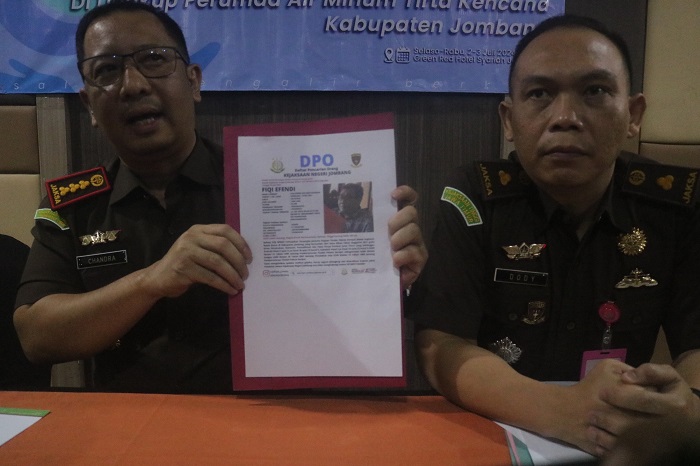 DPO: Kejari Jombang memasukkan Fiqi Efendi, tersangka korupsi proyek rabat beton pokir DPRD Jatim dalam daftar pencarian orang (DPO).