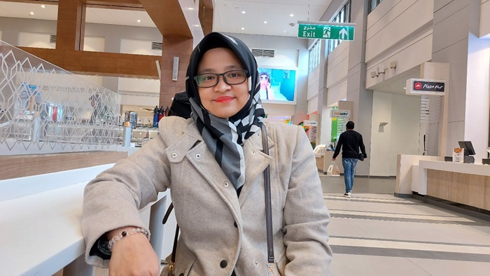 BERPRESTASI: Maramita Elfani warga Jombang yang kuliah S1 hingga S3 di Mesir.