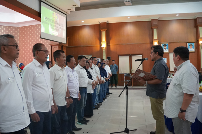 Pengurus Keluarga Alumni Universitas Jember (KAUJE) Koordinator Daerah (Korda) Jombang resmi dikukuhkan, Minggu (21/7). Drs Ec Suwigyo M.M resmi menjabat Ketua KAUJE Kor