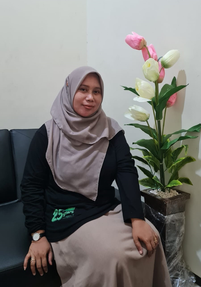 RAJIN OLAHRAGA: Kepala BPS Kabupaten Mojokerto Dwi Yuhenny SSi MM rutin jalan kaki agar tetap fit dan bugar.