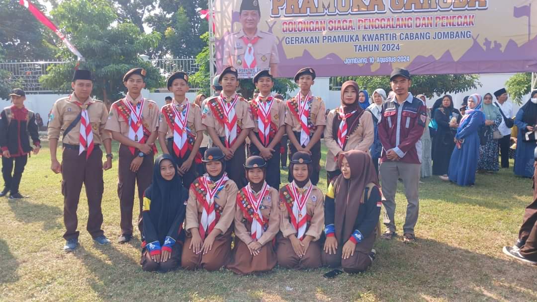 BERPRESTASI: Anggota pramuka MTsN 10 Jombang dikukuhkan sebagai anggota pramuka Garuda