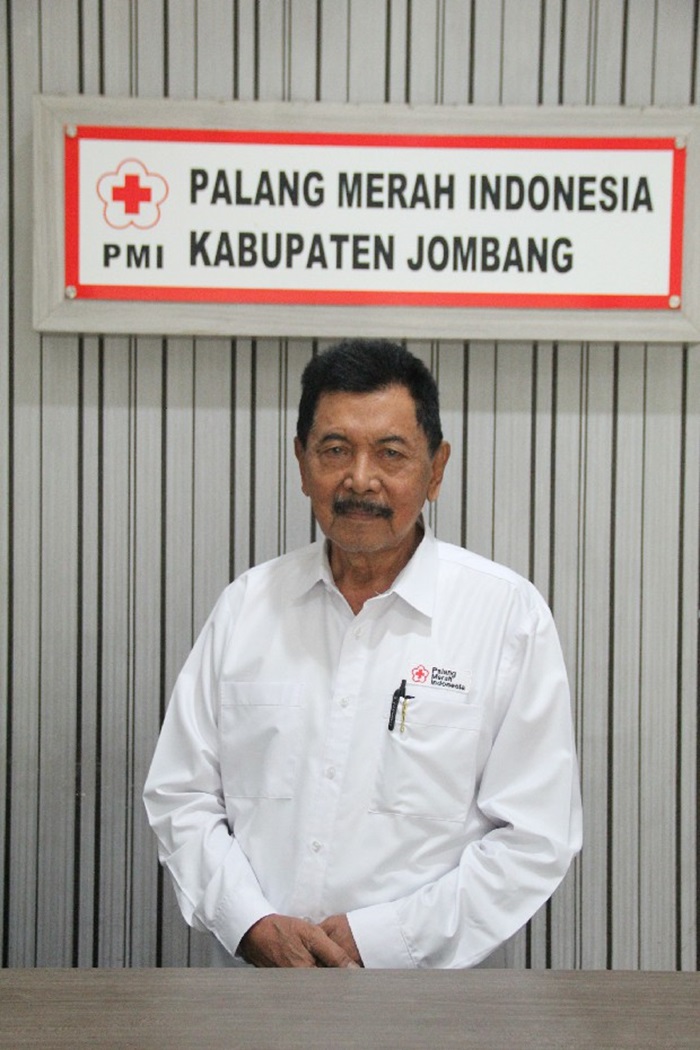 KENYANG PENGALAMAN: Soeharto Ketua PMI Jombang sosok pria yang punya pengalaman komplet di birokrasi.
