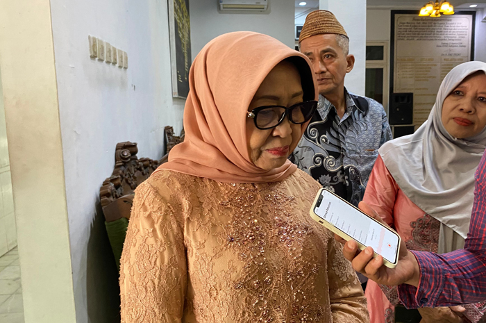 BERI KETERANGAN: Mundjidah-Sumrambah segera bertolak ke Jakarta menjemput rekom partai jadi modal maju Pilbup Jombang.