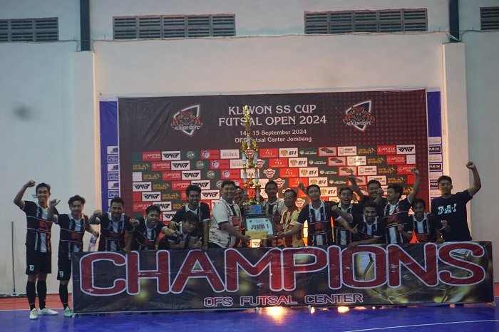 KOMPAK: Juara turnamen futsal Kliwon SS Cup 2024 Jombang, (15/9).