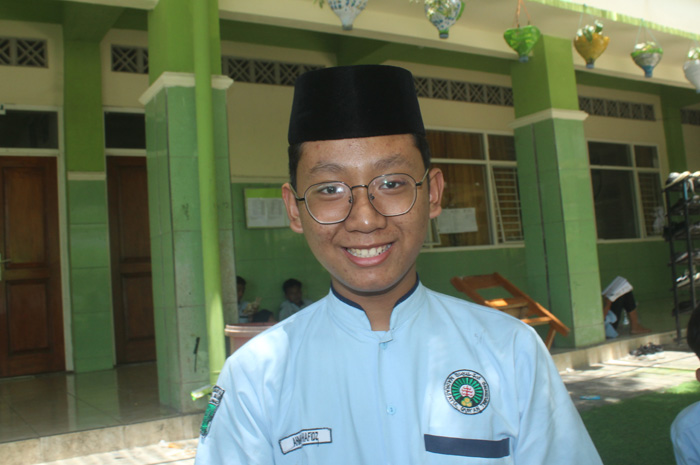 Ahmad Hafidz, kelas IX Unggulan B, MTs MQ Tebuireng, Jombang