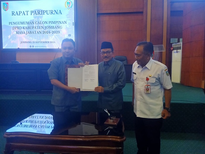 SERIUS: DPRD Kabupaten Jombang menggelar rapat paripurna internal, mengumumkan calon pimpinan masa jabatan 2024&ndash;2029, Rabu (25/9).