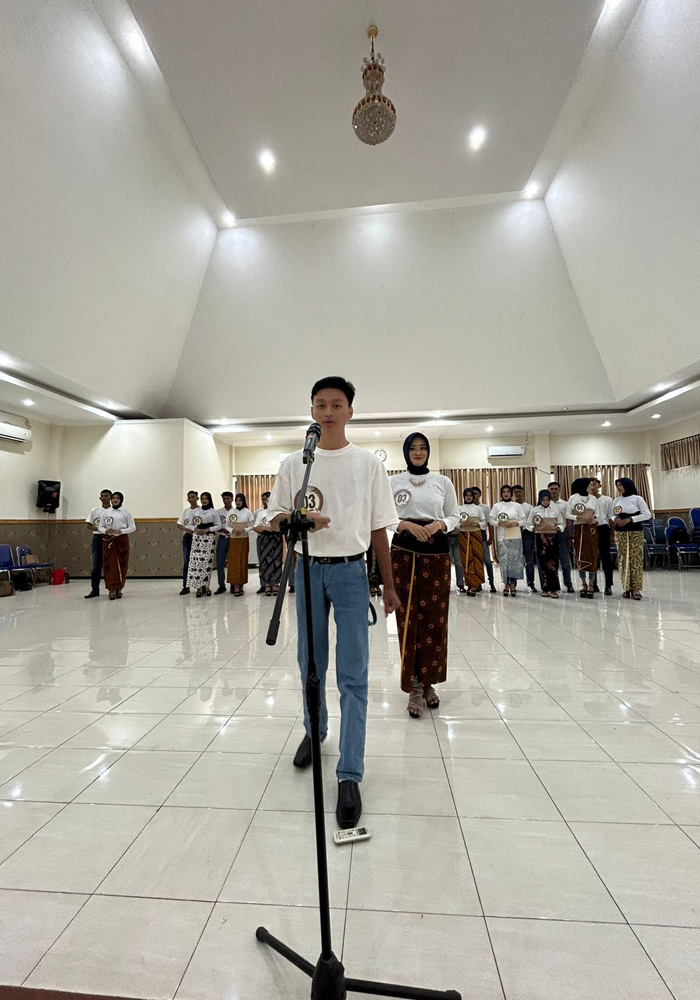 FINALIS: Sebanyak 15 calon guk dan 15 calon yuk saat mengikuti pembekalan dari Disporapar Jombang.