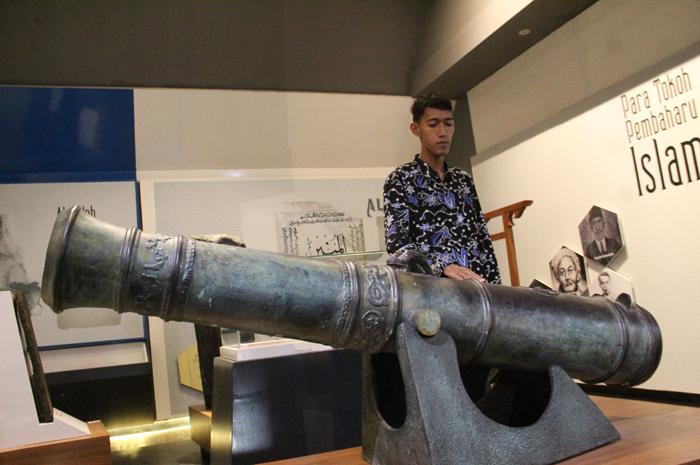 BERVARIATIF: M Wahyu Ristiawan, konservator Museum Islam Indonesia KH Hasyim Asy