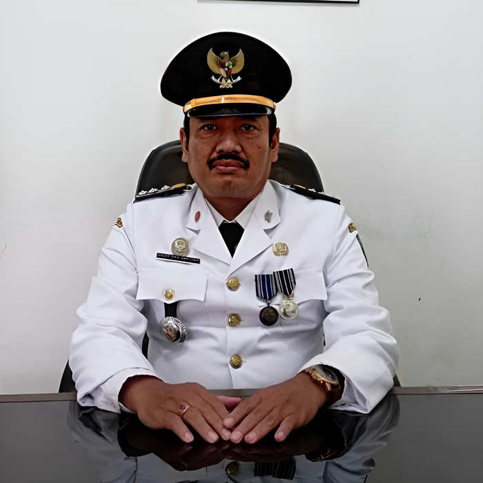 Camat Kabuh Anjik Eko Saputro