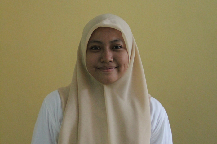 Hilda Amalina, kelas XI-3 SMAN Ploso, Jombang.