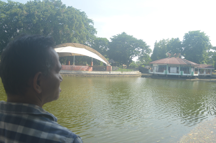 NGANGGUR: Kondisi Tirta Wisata di Desa Keplaksari, Kecamatan Peterongan, Jombang.