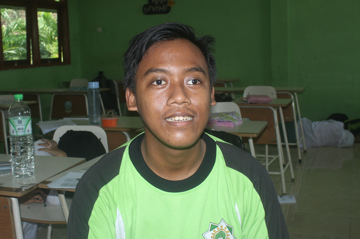 Valent, kelas 10 Akuntansi, SMK Unggulan NU Mojoagung, Jombang