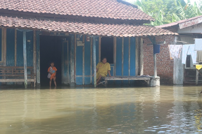 TIMBULKAN PENYAKIT: Kondisi banjir di Dusun Kedungmacan, Desa Kedungbetik, Kecamatan Kesamben, Jombang imbas melubernya Afvoer Watudakon, Sabtu (7/12).