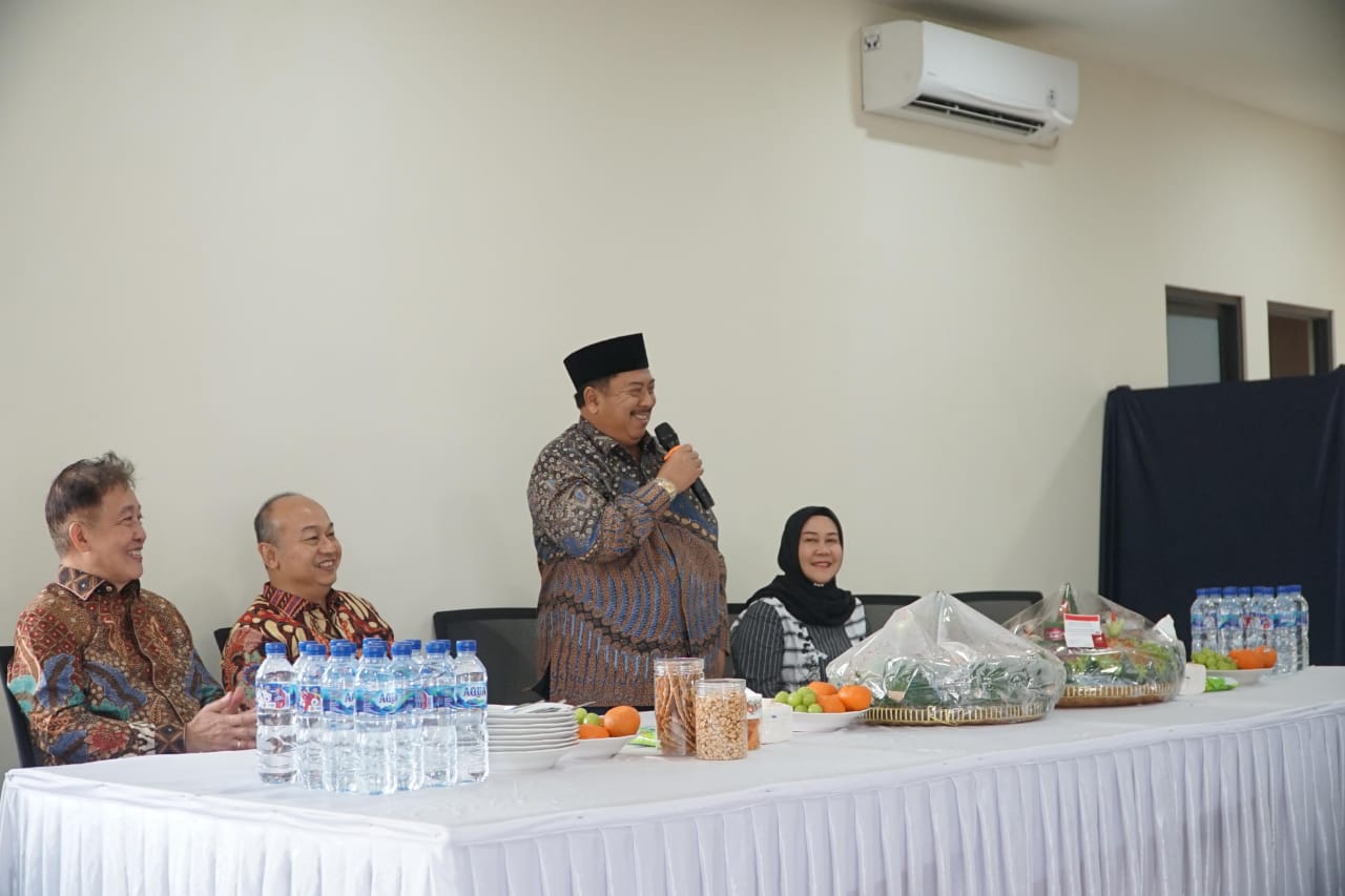 SINERGI: Bupati Jombang terpilih Warsubi saat menghadiri peresmian RPU di Kecamatan Megaluh, Jombang Jumat (12/12).