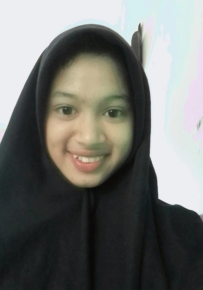 Nuraida Rumakway, kelas 10 Akuntansi SMK Unggulan NU Mojoagung, Jombang