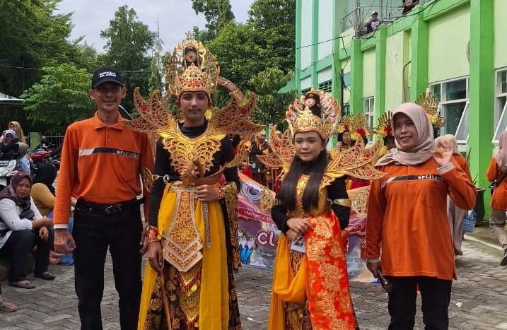 TELADAN: Rudy Priyo Utomo dan Waka Kesiswaan, Nur Indayanah