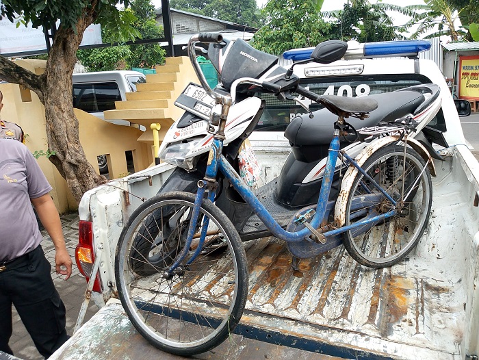 maut terjadi di Jalan Raya Dusun Surak, Desa Pesanggrahan, Kecamatan Gudo, Jombang, Rabu (25/12) pagi.
