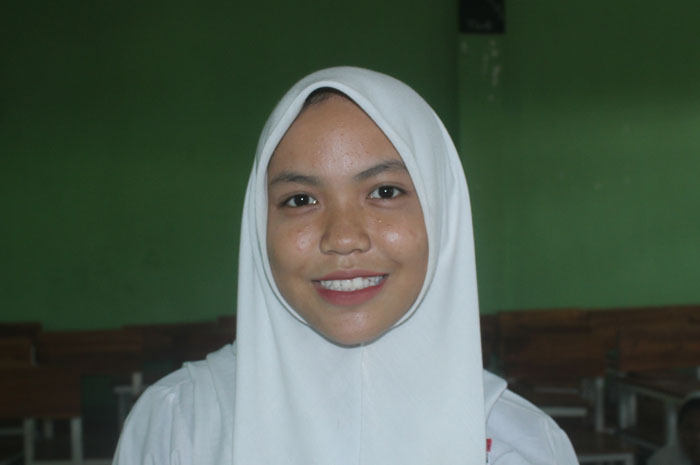 Nensa Septia Nova, kelas 11 Akuntasi SMK Unggulan NU Mojoagung, Jombang