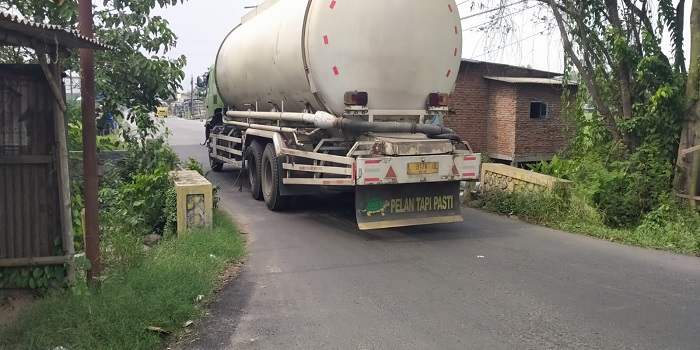 PICU PENYEMPITAN: Jembatan di ruas Kabuh-Tapen, Jombang.