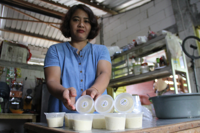 BIKIN NAGIH: Durian lokal asli Wonosalam, Jombang jadi bahan utama pembuatan es krim durian.