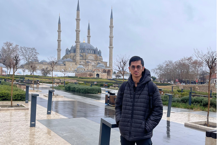 Mohammad Sadad Muhtar warga Desa Jarakkulon, Kecamatan Jogoroto, Jombang yang kuliah di Turki.