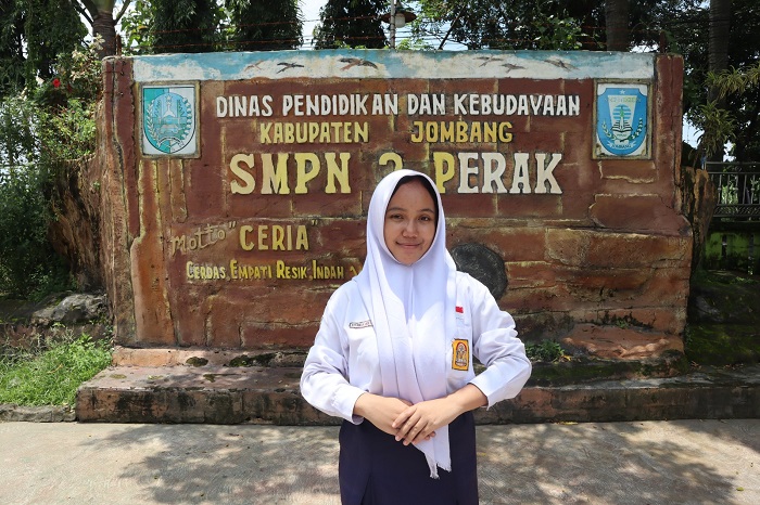 Asyabilla Aqila Yuwono, Kelas 8D SMPN 2 Perak