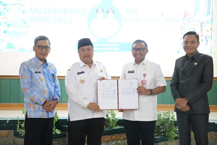 SUKSES: Kegiatan Musrenbangkab di Ruang Bung Tomo Pemkab Jombang, Rabu (12/3).