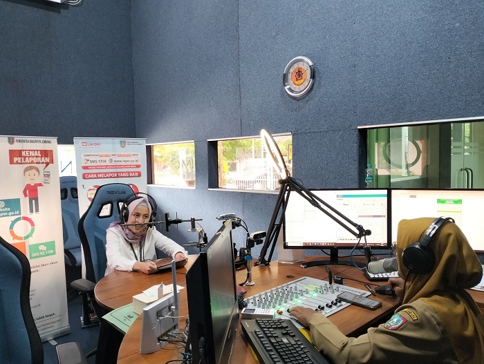 Dokter Spesialis Mata RSUD Jombang dr D P Trianggadewi SpM saat memberikan sosialisasi soal glaukoma di RSUD Jombang.