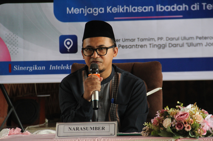 TELADAN: Kaprodi Sastra Inggris Unipdu, H Achmad Farid SS MA PhD, saat menjadi narasumber Kajian Ramadan, (19/3).