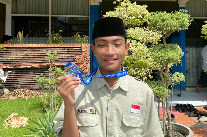 M Luthfi Aziz, siswa SMA Darul Ulum 1 Unggulan Jombang