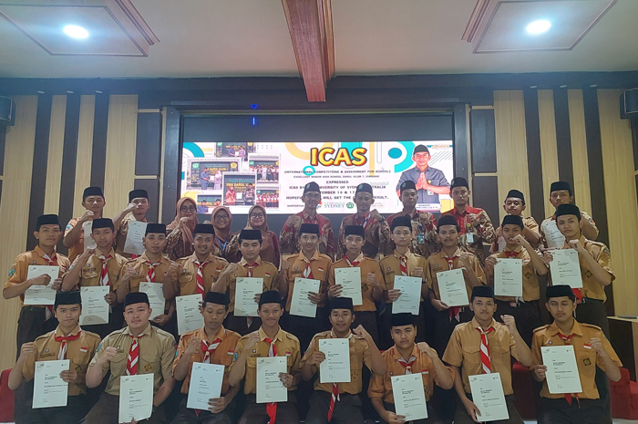 UNGGUL: Prestasi SMA Darul Ulum 1 Unggulan Jombang di tingkat internasional pada ICAS Australia untuk menunjang PTN jalur SNBP.