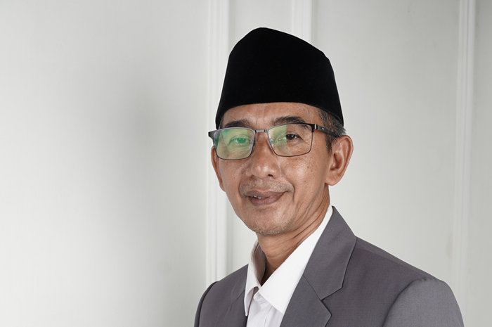 TELADAN: Kepala SMA Darul Ulum 1 Unggulan, H Mochamad Yusuf SAg MPd.