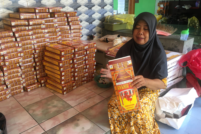 Perajin songkok di Dusun Jatirowo, Desa Jatigedong, Kecamatan Ploso, Jombang merasakan berkah
