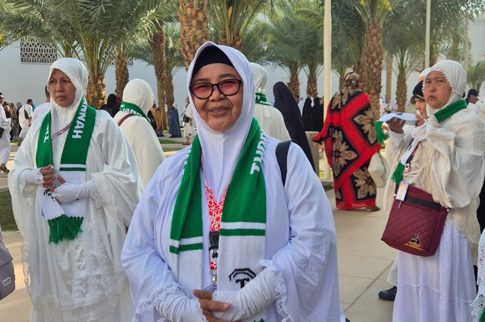 Hj Azminatul Uhud SAg MPdI, ketua Yayasan Thoriqul Jannah Jombang