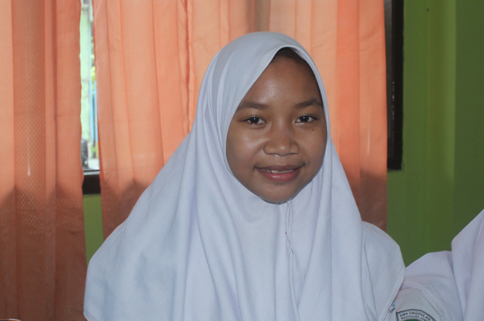 Aisya Zakiatul Fikro, siswa kelas 12 Akuntansi SMK Unggulan NU Mojoagung, Jombang
