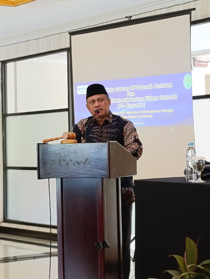 TELADAN: Ketua DPC Peradi Jombang Mohammad Siswoyo SH MH.