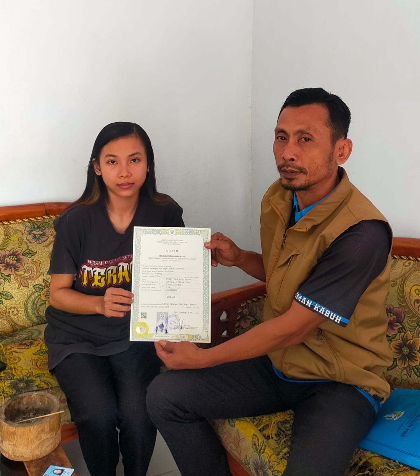 SMAN Kabuh terus melakukan upaya distribusi ijazah hingga akhir April.